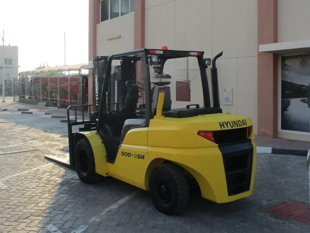 Аренда Hyundai 50D-9SA в Спецтехальянс – вилочный погрузчик 1