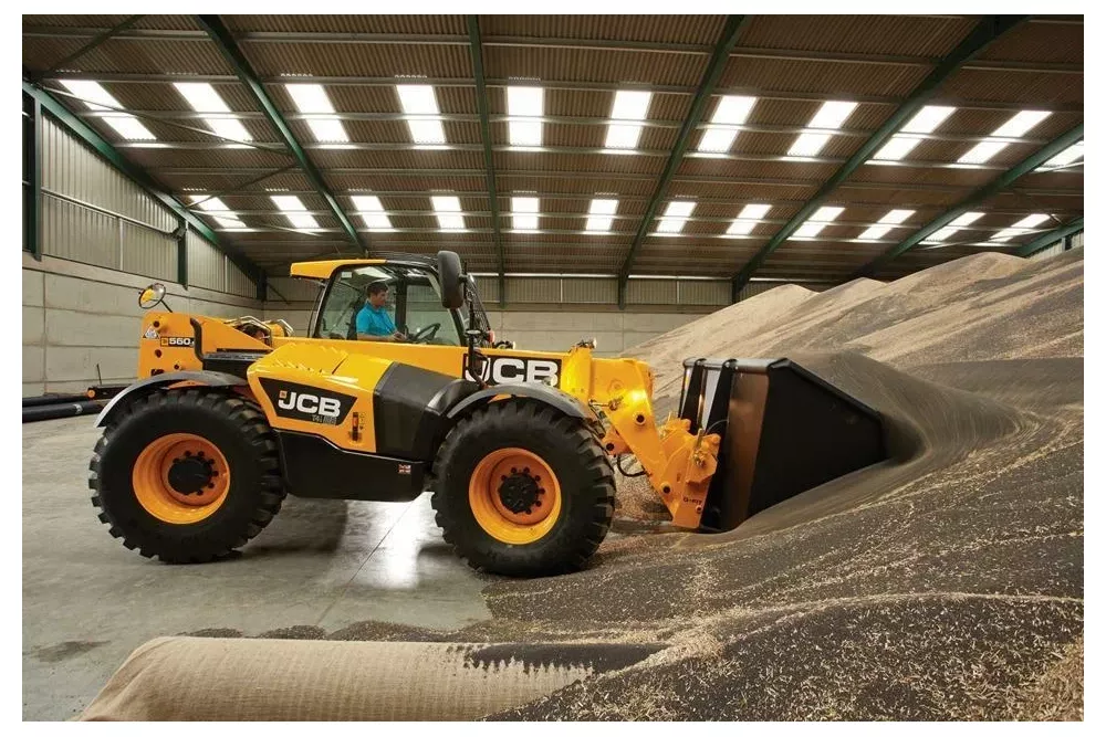 Аренда JCB 560-80 в Спецтехальянс – телескопический погрузчик 2