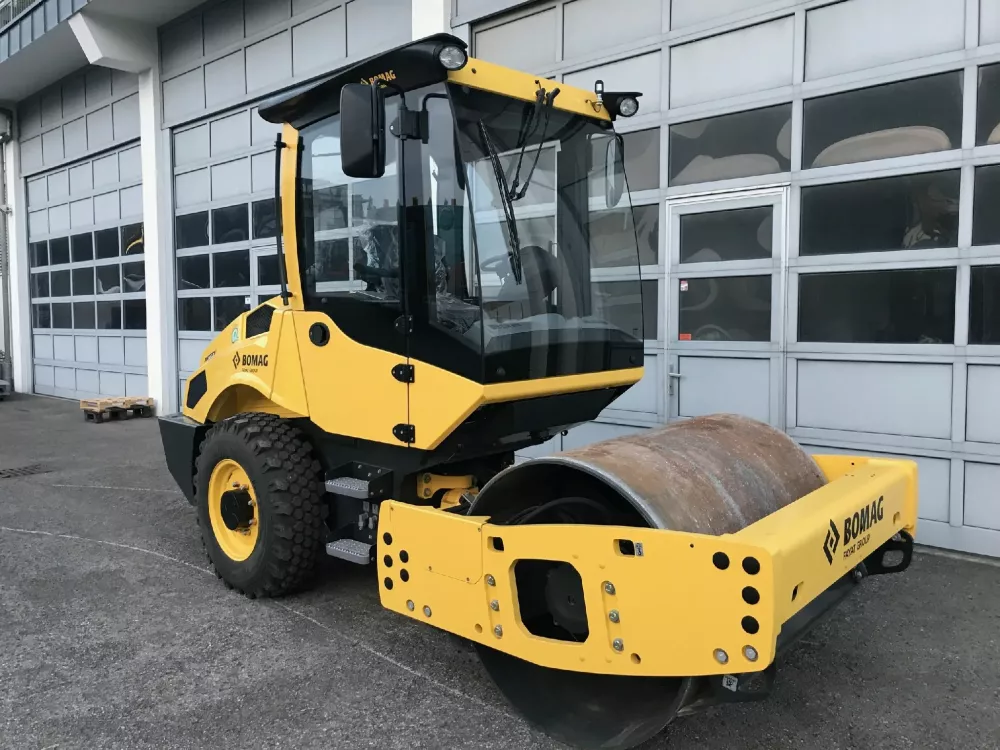 Аренда BOMAG BW 177 BVC-5 в Спецтехальянс – каток 1