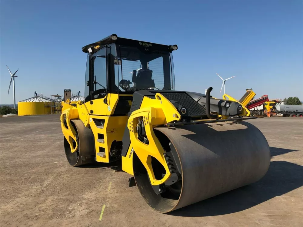 Аренда BOMAG BW 202 AD-50 в Спецтехальянс – каток 1