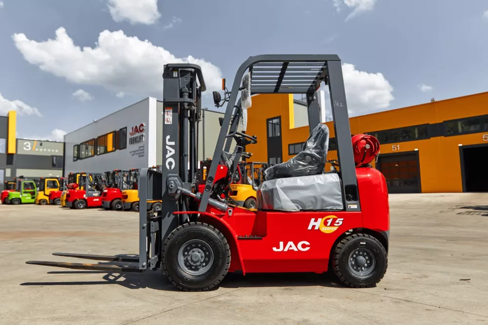 Аренда JAC CPCD 15 в Спецтехальянс – вилочный погрузчик 1