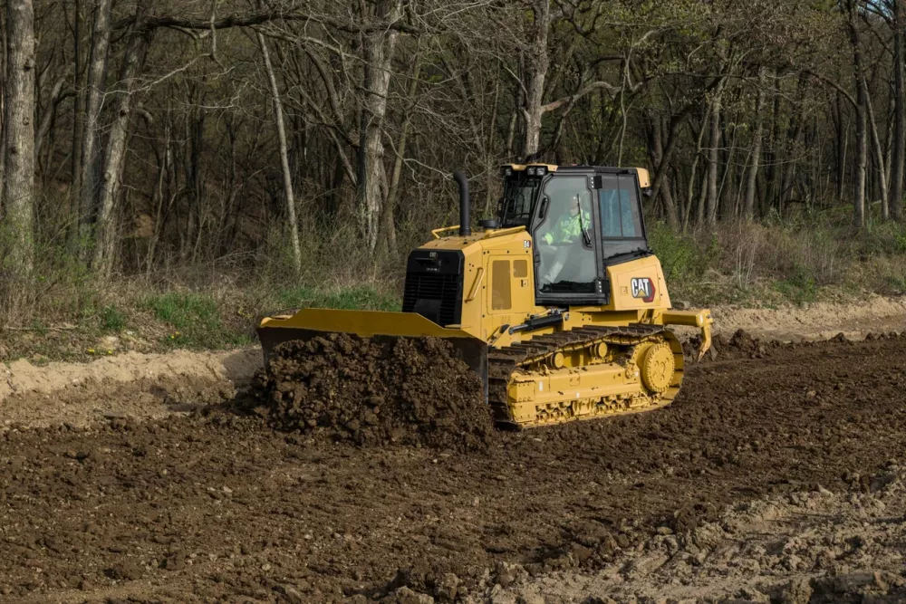 Аренда CAT D4 в Спецтехальянс – бульдозер 1