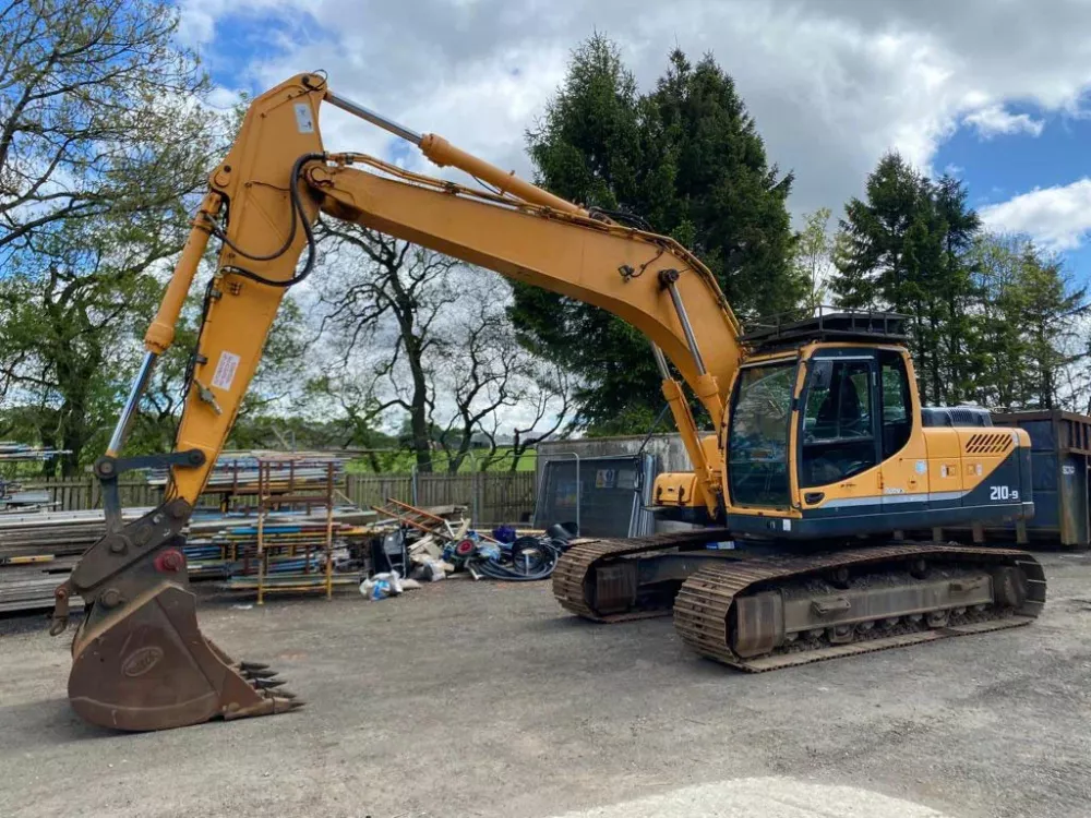 Аренда VOLVO EC210BLC в Спецтехальянс – гусеничный экскаватор 1