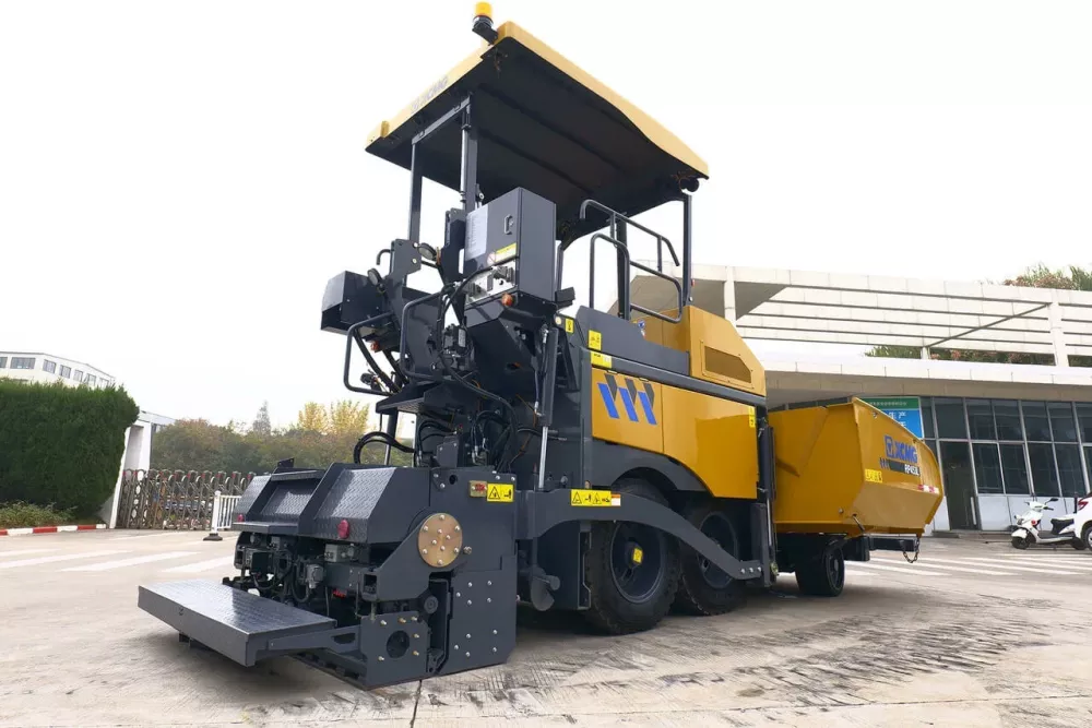 Аренда XCMG RP453L в Спецтехальянс – асфальтоукладчик 1