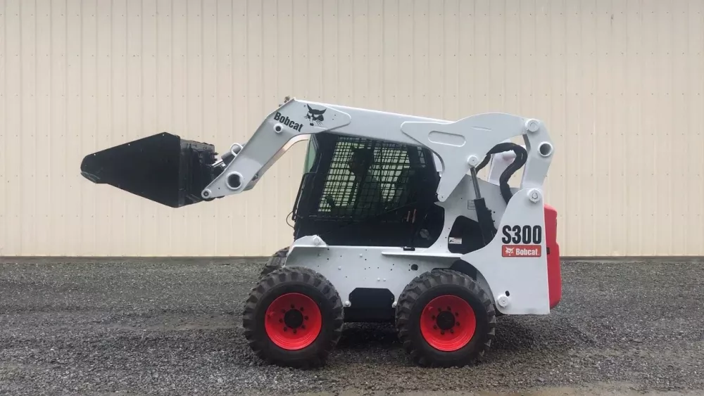 Аренда BOBCAT S300 в Спецтехальянс – мини-погрузчик 3