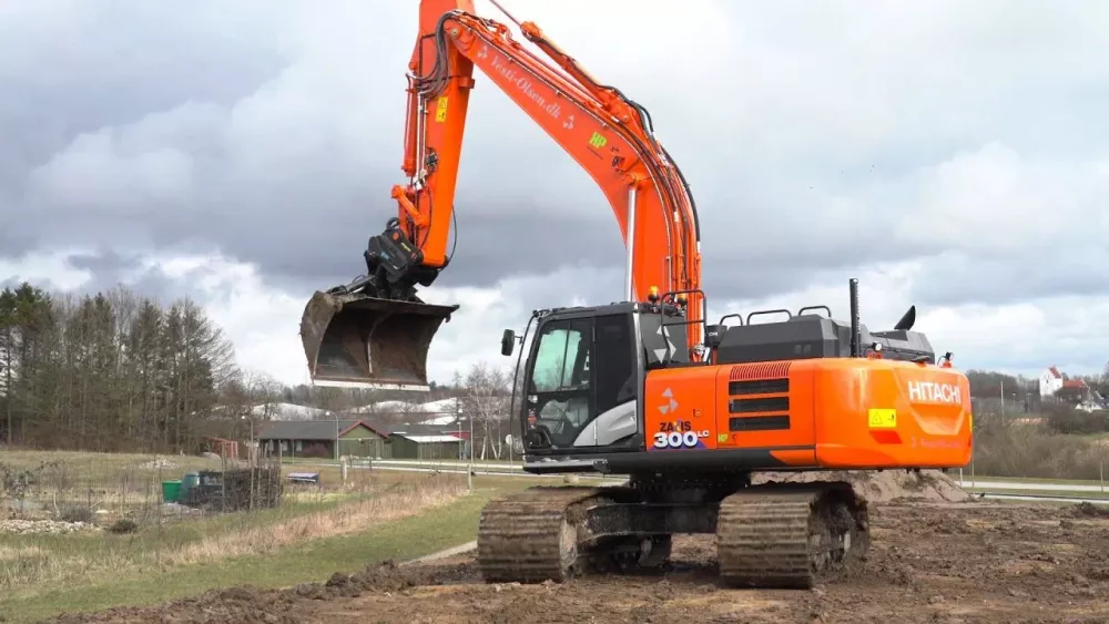 Аренда Hitachi ZX300 в Спецтехальянс – гусеничный экскаватор 2