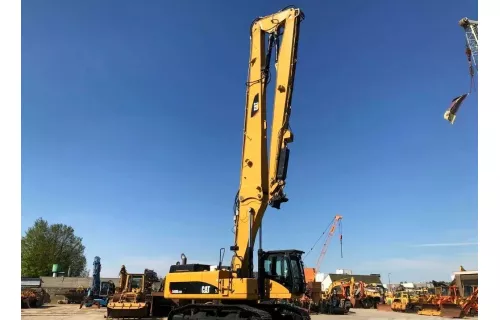 345C UHD